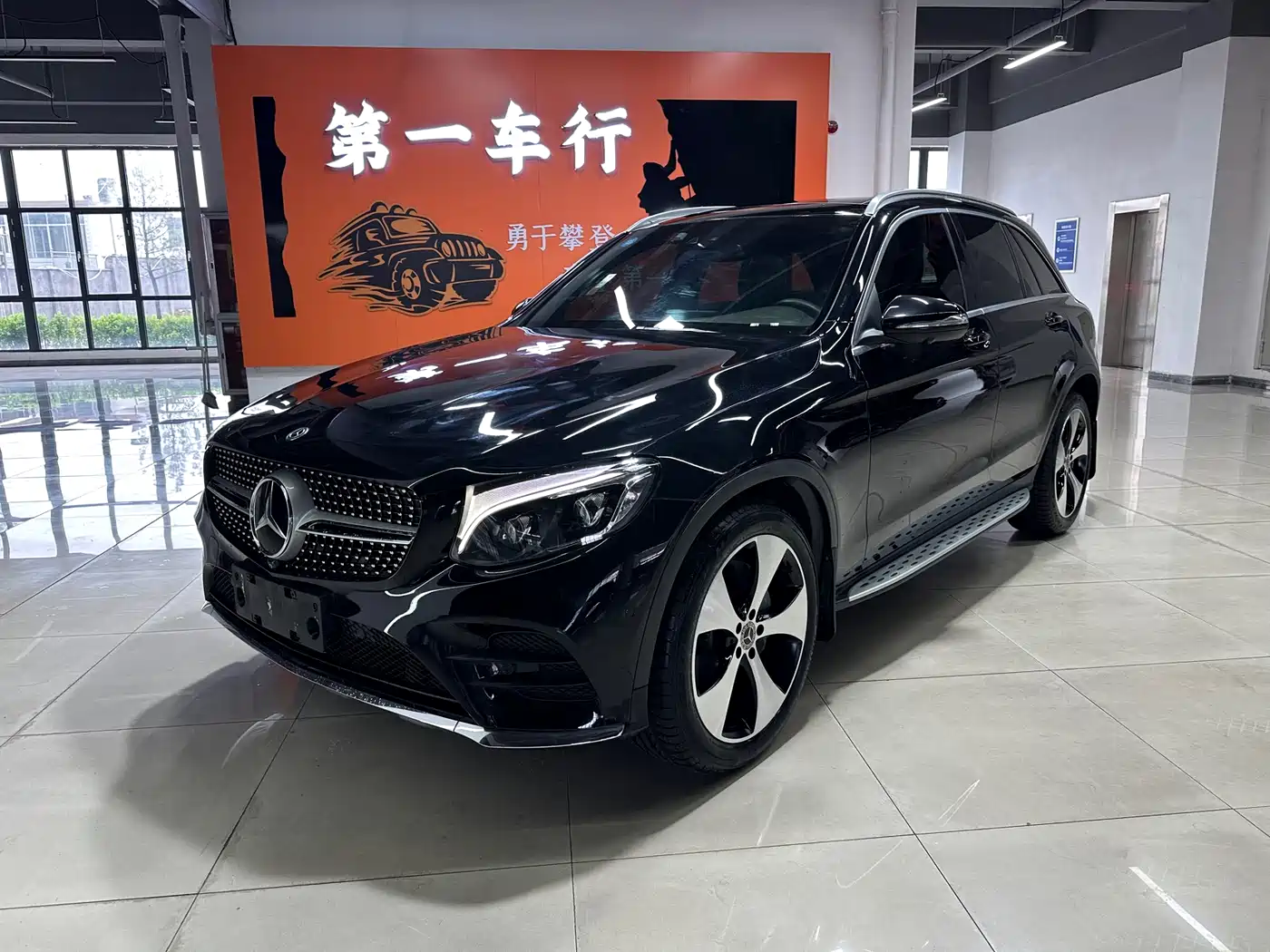 Mercedes-Benz GLC 2018 GLC 300 4MATIC Dynamic