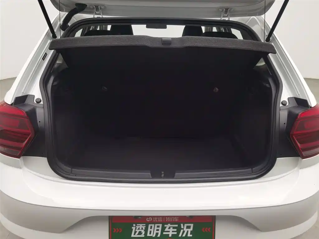 Volkswagen Polo 2023 Facelift Plus 1.5L Auto Joyful Living Edition фото 16