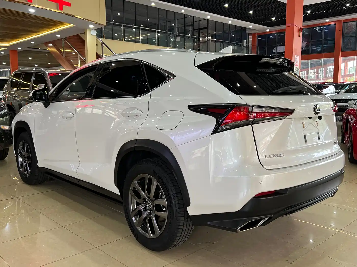 Lexus NX 2017 300 AWD Sharp Style Edition фото 6