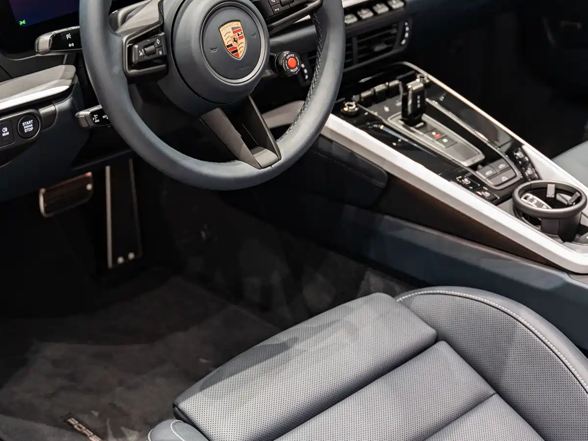Porsche 911 2025 Carrera Cabriolet 3.0T фото 17