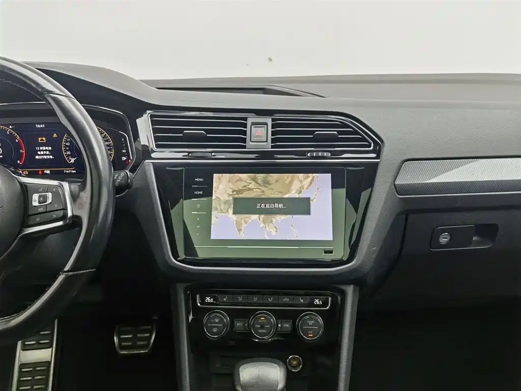 Volkswagen Tiguan L 2021 330TSI Automatic 2WD R-Line Premium фото 12