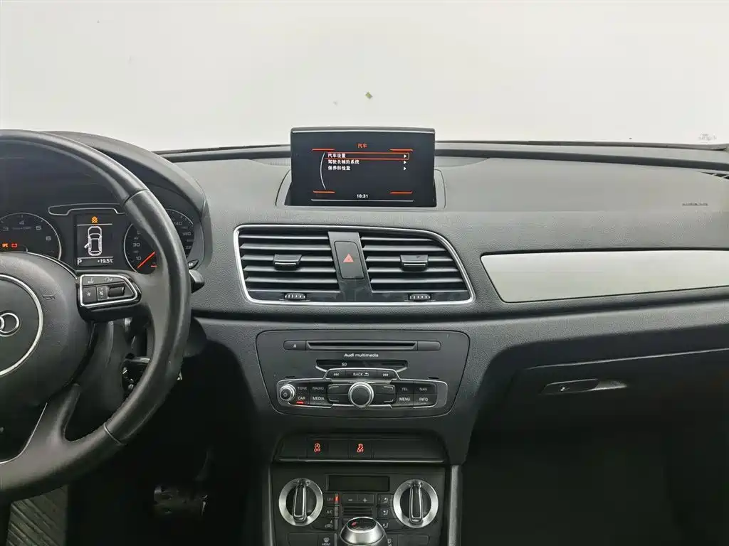 Audi Q3 2015 30 TFSI Progressive фото 12