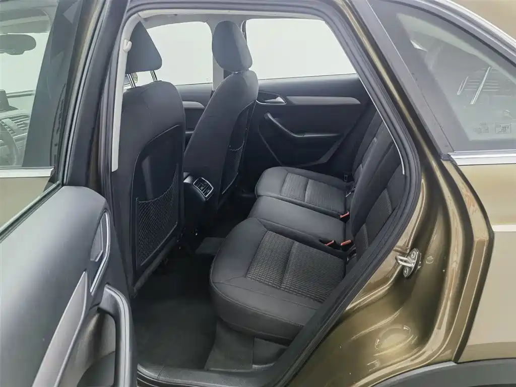 Audi Q3 2015 30 TFSI Progressive фото 15