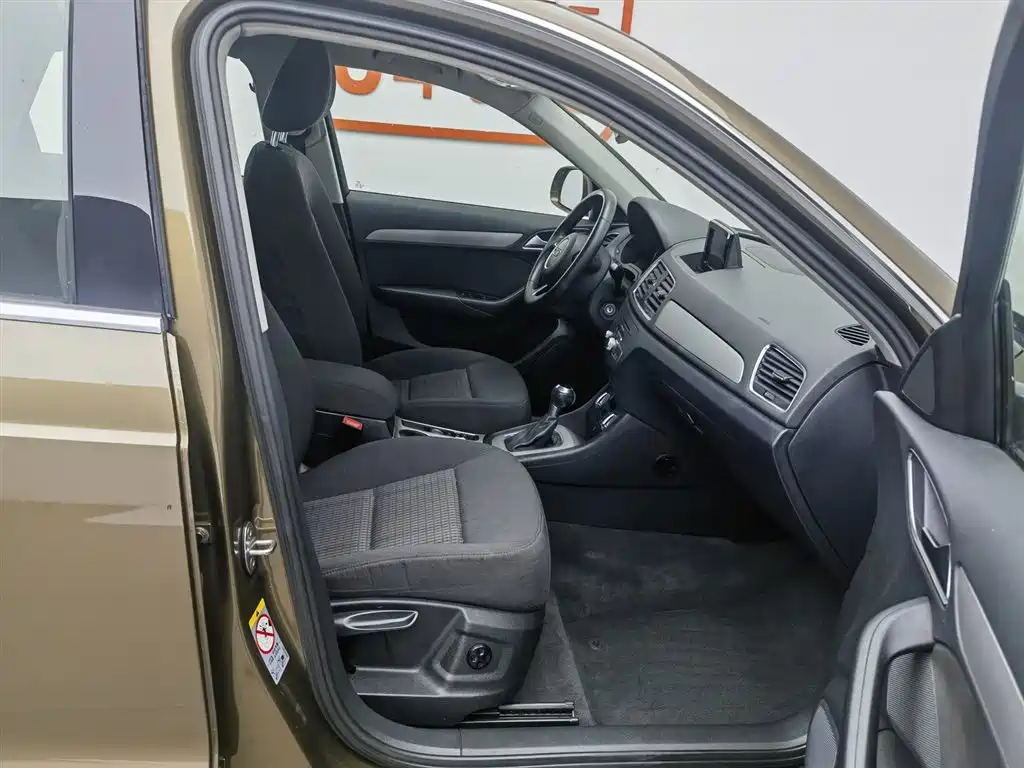 Audi Q3 2015 30 TFSI Progressive фото 23