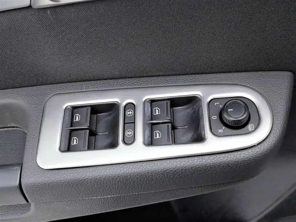 Volkswagen Sharan 2018 380TSI Comfort 7-Seater фото 9