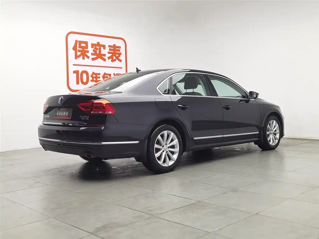 Volkswagen Passat 2016 330TSI DSG Executive Edition фото 2
