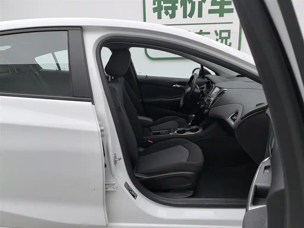 Chevrolet Cruze 2018 Redline 320 Automatic Pioneer Edition фото 23