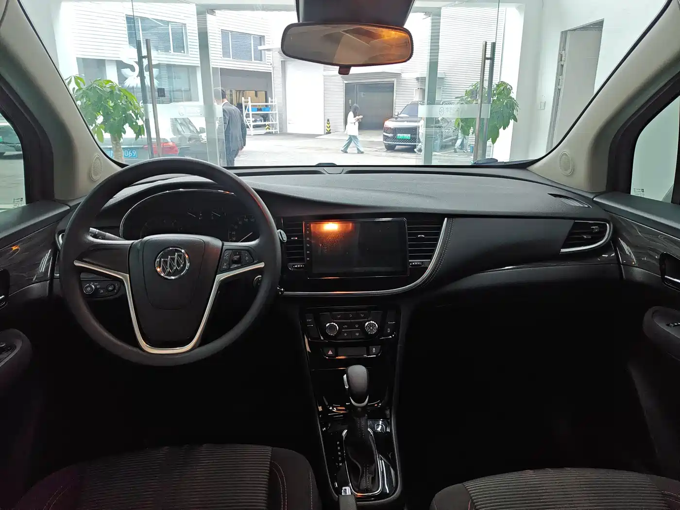 Buick Encore 2017 18T Automatic 2WD Urban Leading фото 11