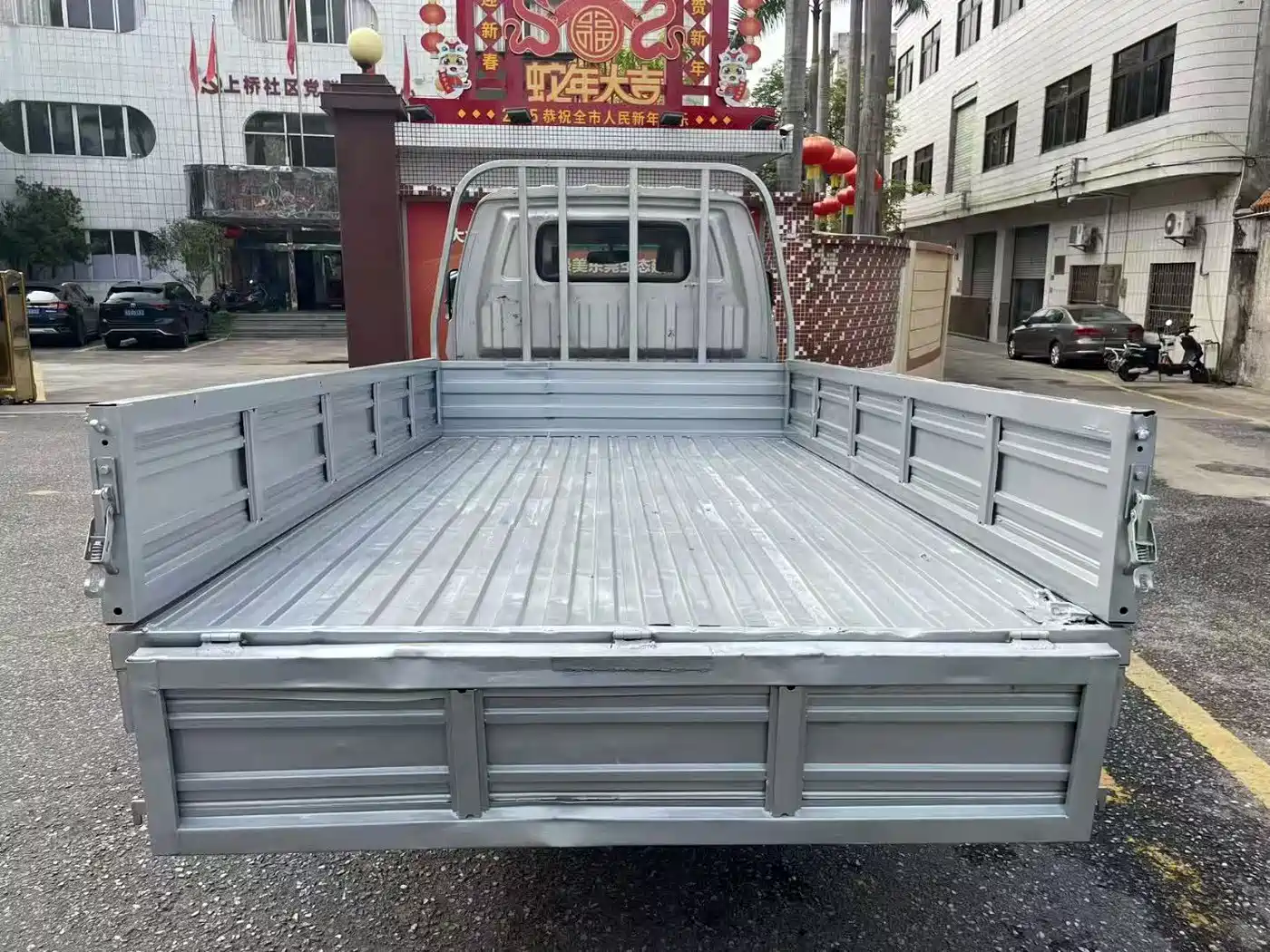 Changan Kuayue Kuayue King X5 2021 2021 Model 1.8L Gasoline Comfort Version Double Row Dual Rear Wheel Flatbed 3050mm Cargo Box LJ4A18Q6