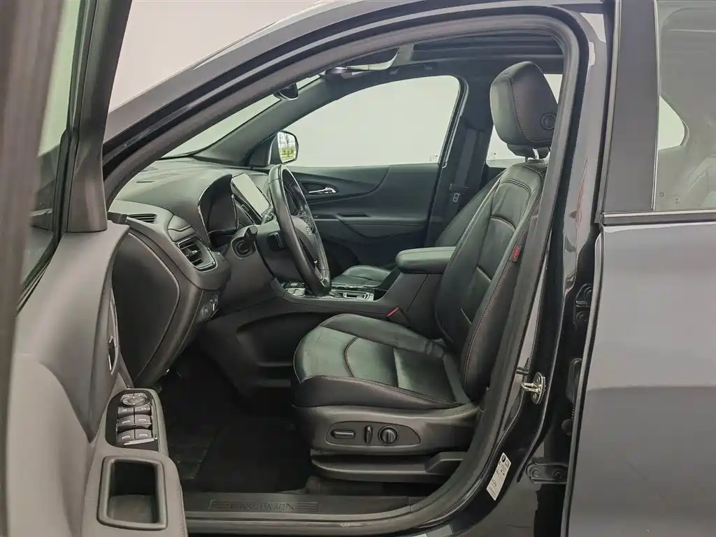 Chevrolet Equinox 2021 550T RS 4WD Intelligent Defender Edition фото 10