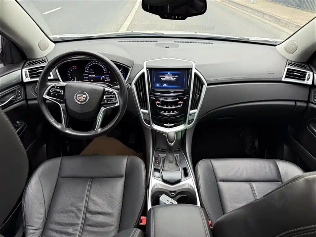 Cadillac SRX 2015 3.0L Comfort фото 4