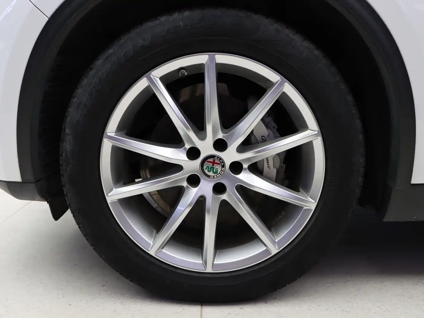 Alfa Romeo Stelvio 2019 2017 2.0T 280HP Luxury