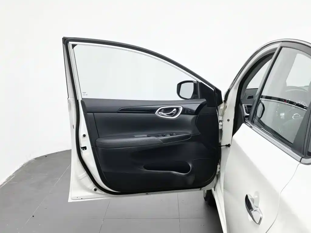 Nissan SYLPHY, миниатюра 8