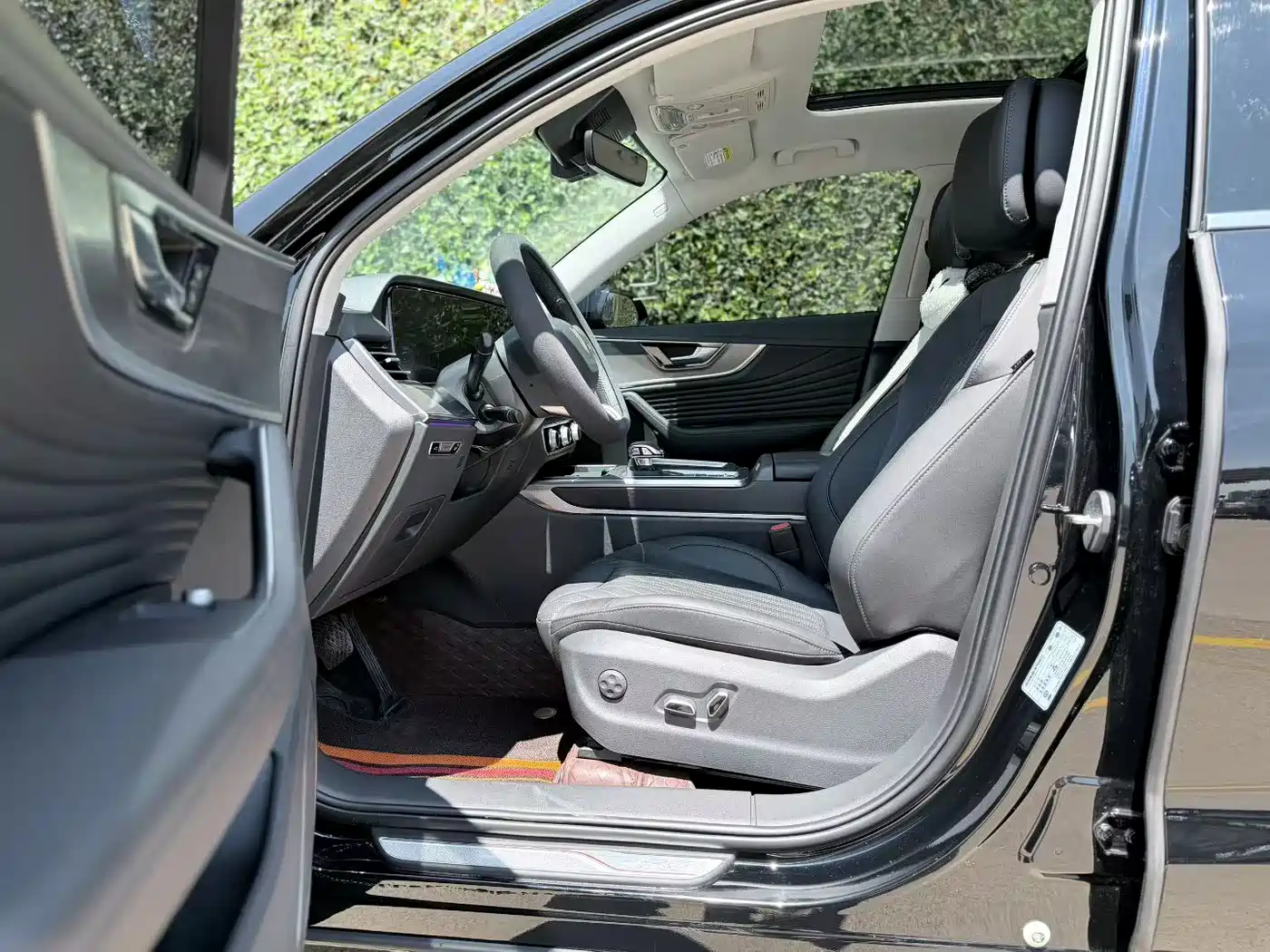 Hongqi HS5 2025 2.0T 2WD Qixiang Pro фото 4