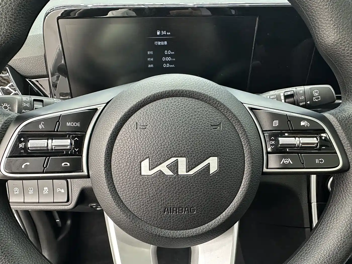 Kia Seltos 2023 1.5L CVT Luxury Edition фото 14
