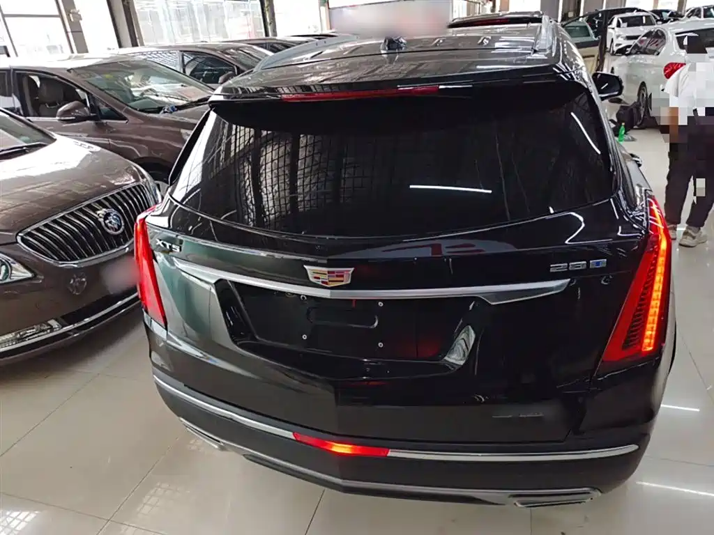 CADILLAC XT5
