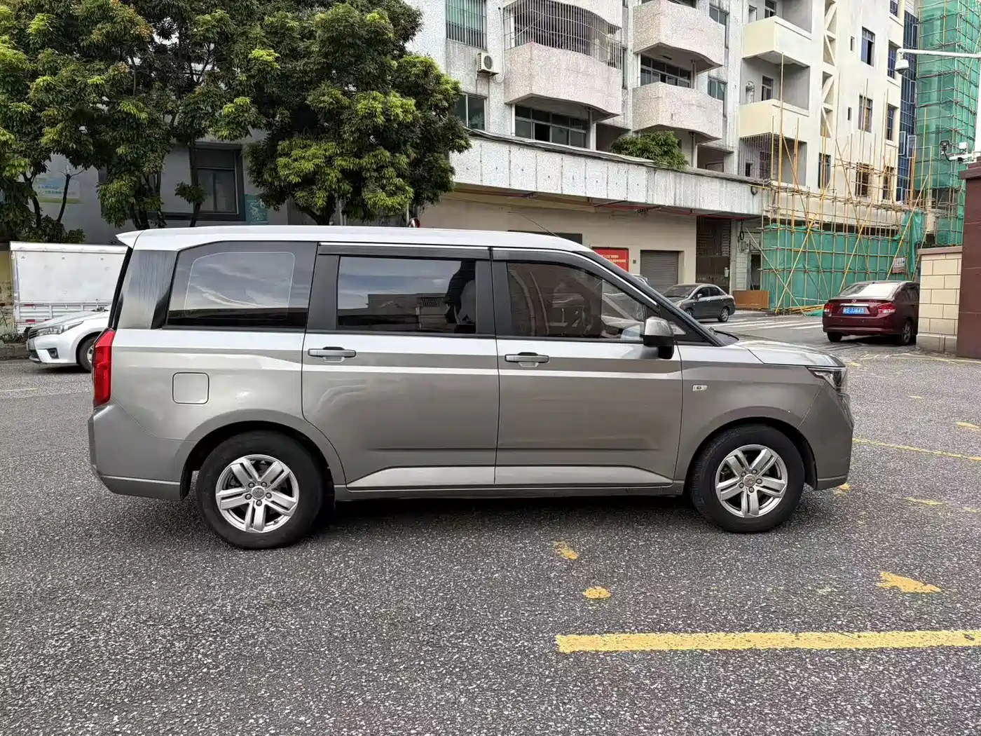 Wuling Motors Wuling Hongguang PLUS 2019 2019 1.5T Manual Luxury 7-seater
