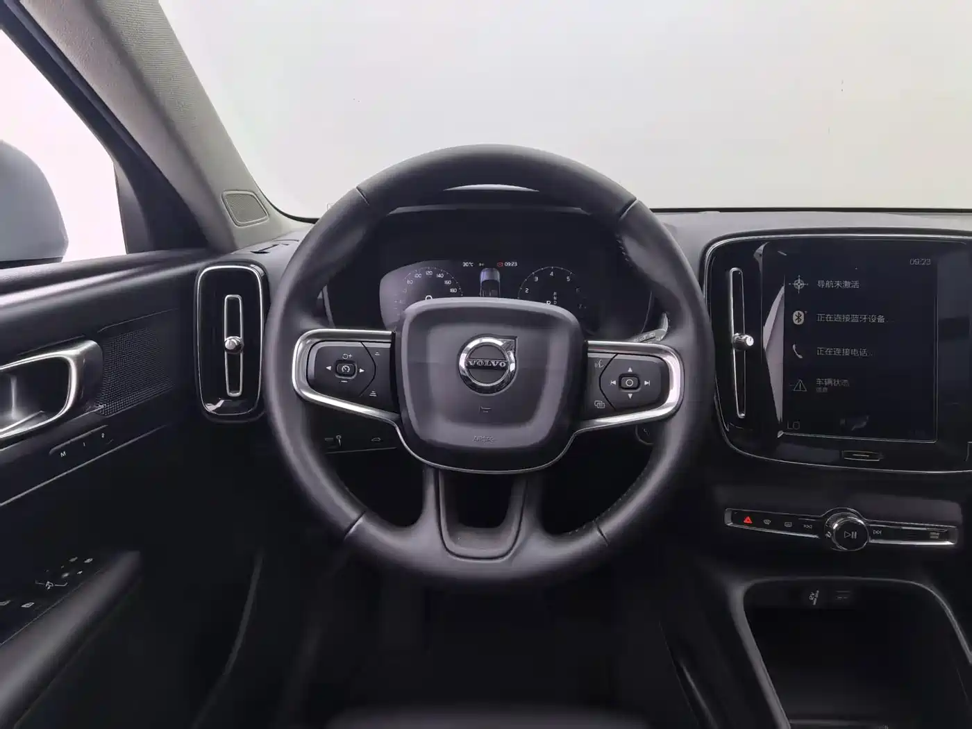 Фото 14 - Volvo XC40 (Import)
