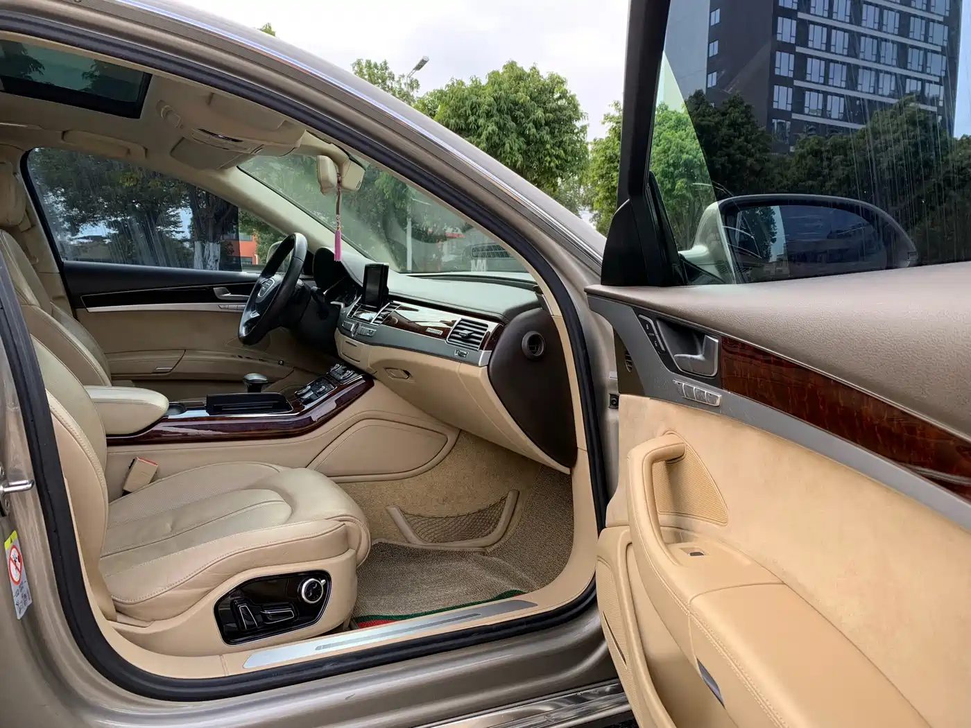 Audi A8 2013 A8L 50 TFSI quattro Luxury фото 15