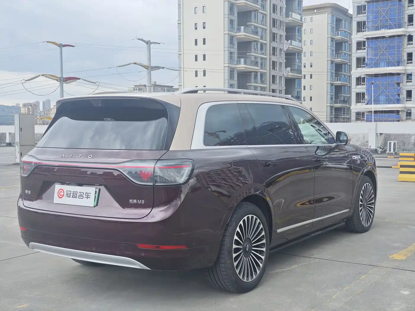 AITO Wenjie AITO M9 2025 Extended Range Ultra 52kWh 5-Seater фото 5