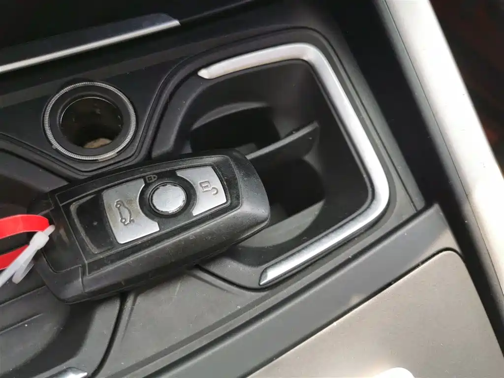 BMW 1 Series (Import) 2015 118i Leading фото 17