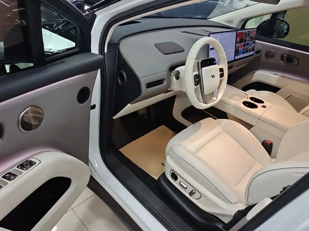 Li Auto Li i8 2026 2025 Standard Edition