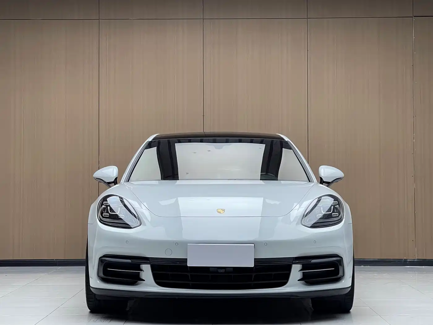 Porsche Panamera 2017 Panamera Executive Long Wheelbase 3.0T фото 2