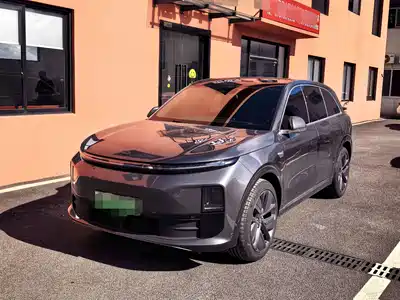 Li Auto L6