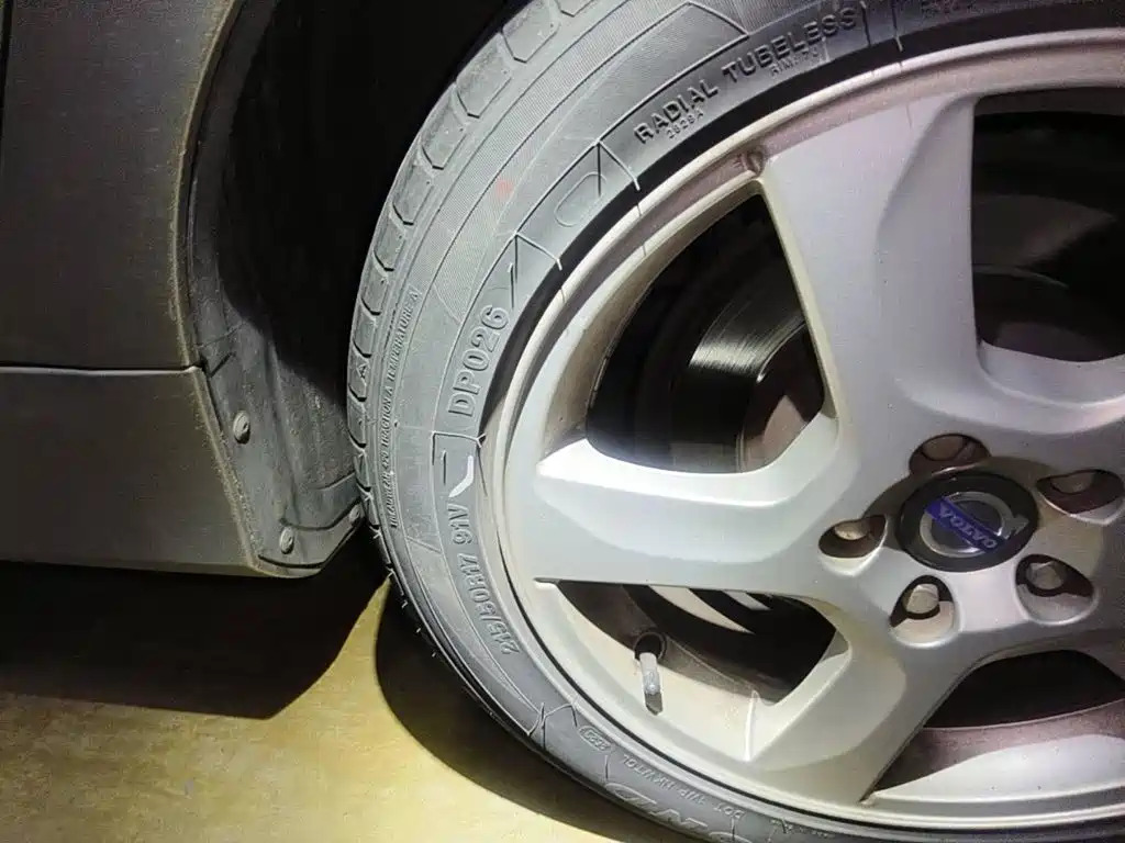 Volvo S60 (Import) 2011 2012 T5 Elegance Edition