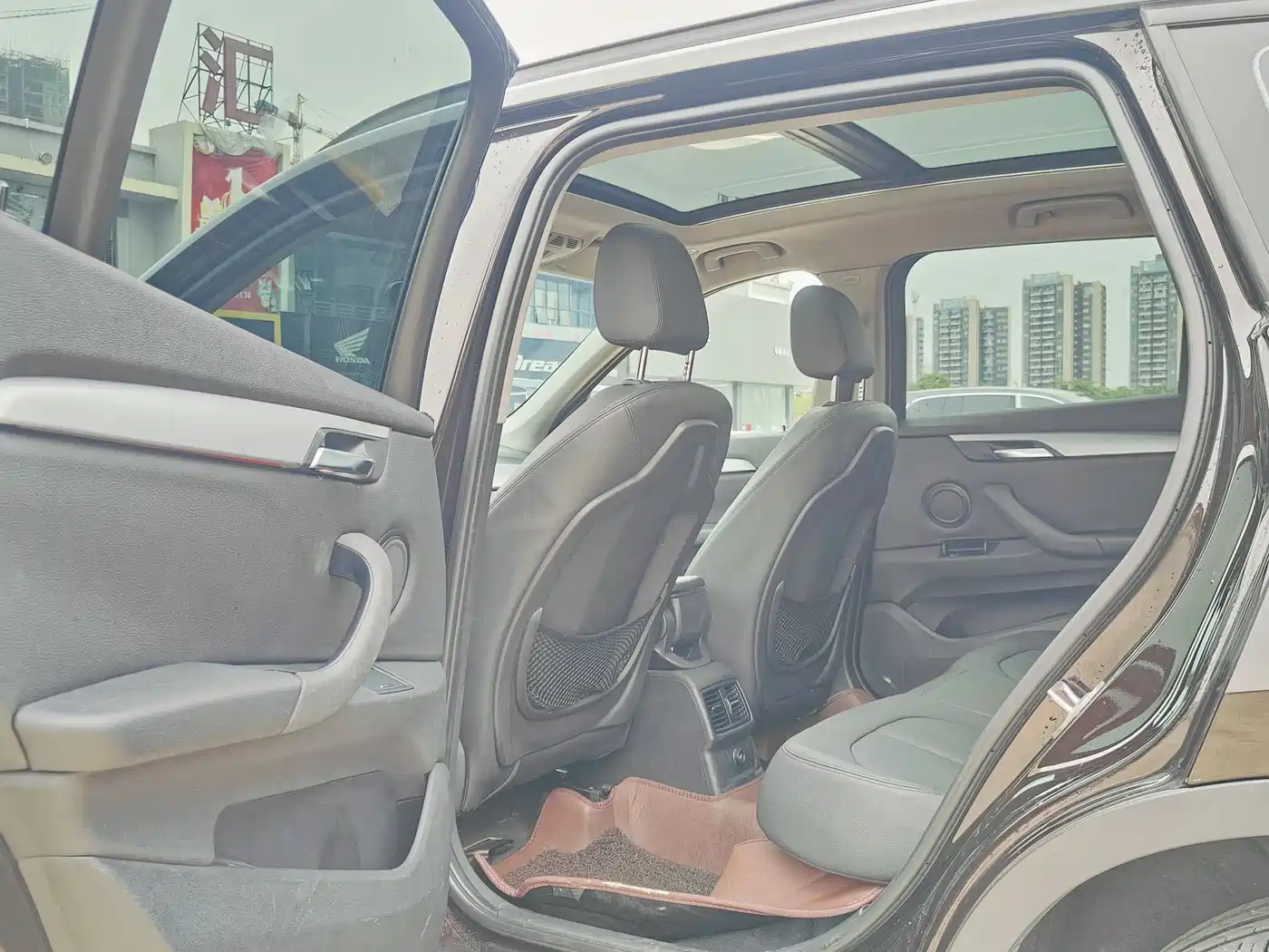 BMW X1 2016 sDrive18Li Premium Model фото 8