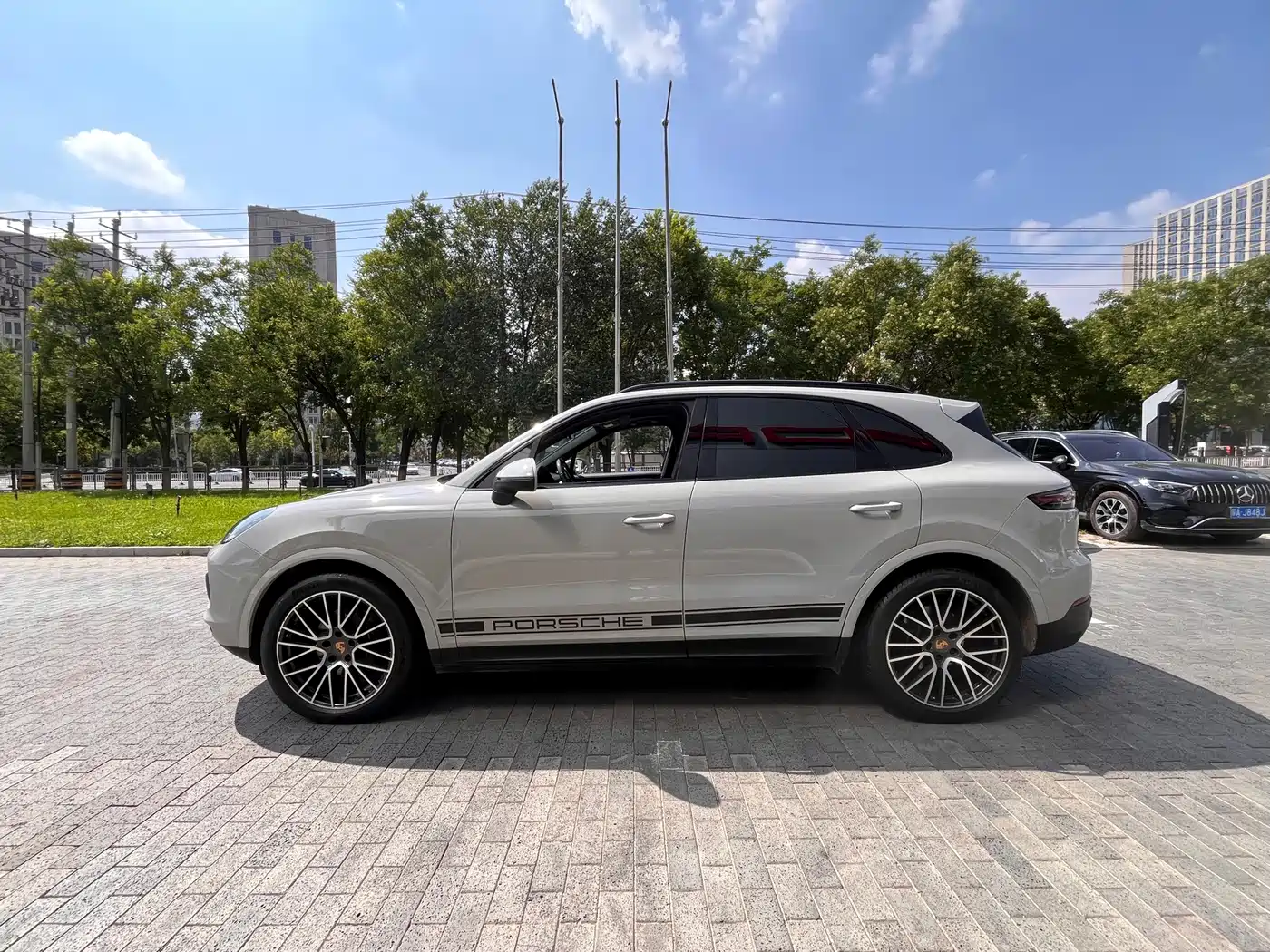 Фото 8 - Porsche Cayenne