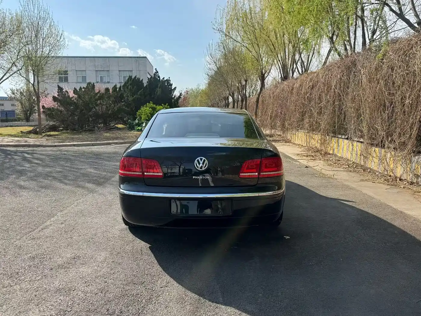 Volkswagen Phaeton 2011 3.6L V6 5-seat Extended Business Edition фото 4