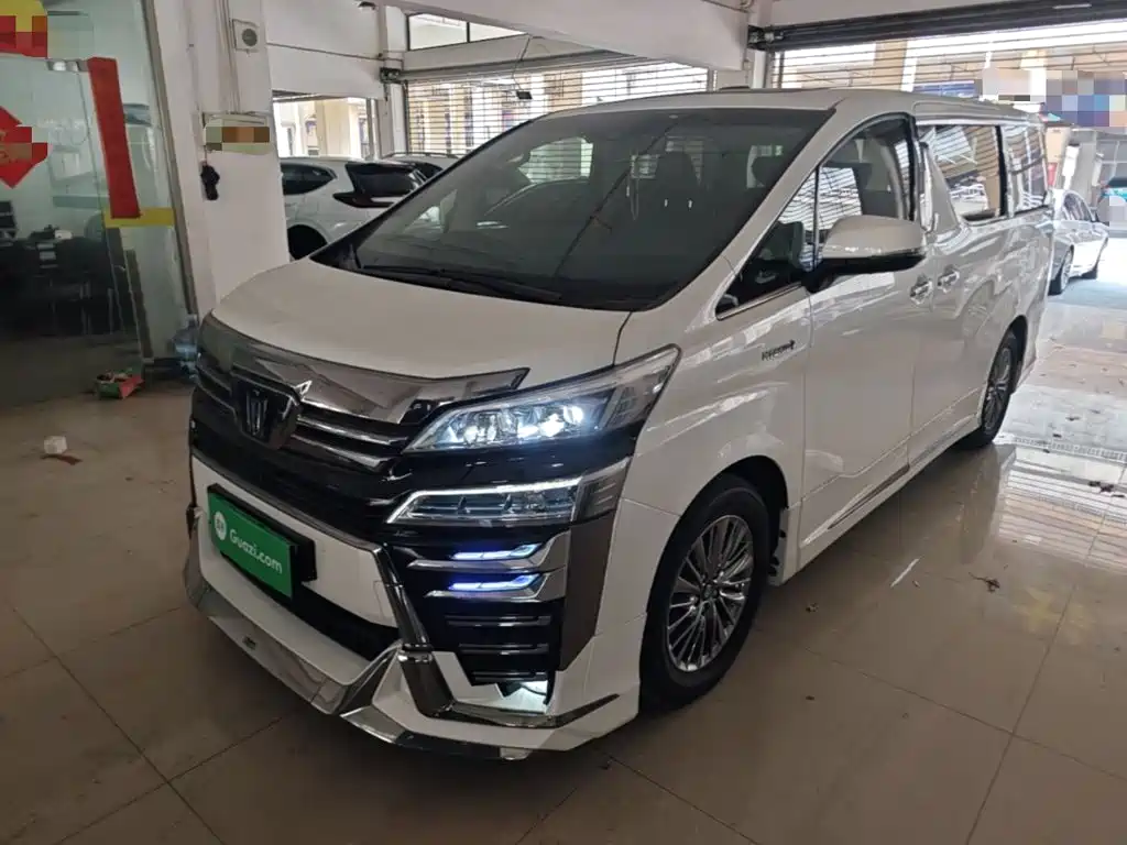 Фото 1 - Toyota Vellfire