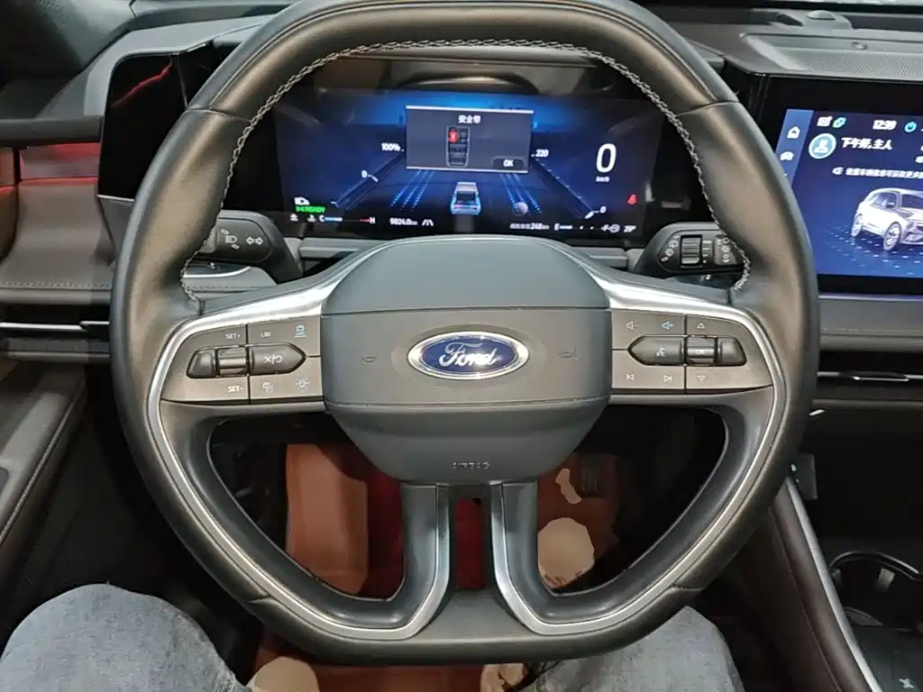 Photo 11 - Ford Edge