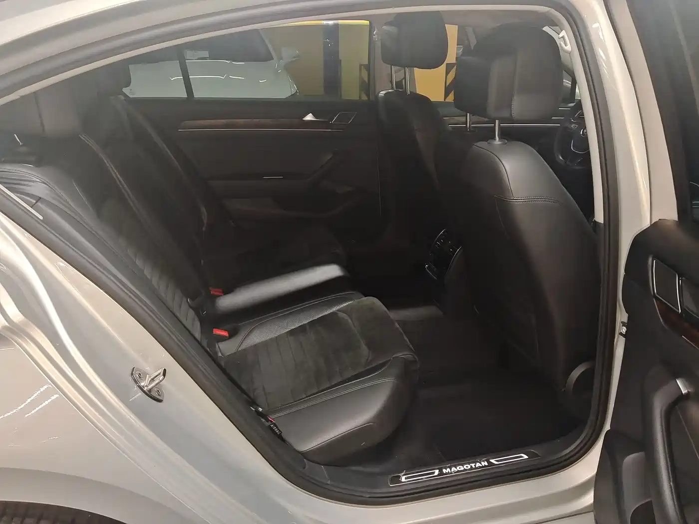 Volkswagen Magotan 2017 330TSI DSG Premium фото 7