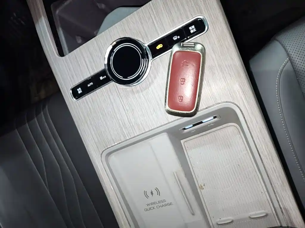Geely Galaxy Galaxy E8 2024 2024 665km RWD Starship Voyager Edition