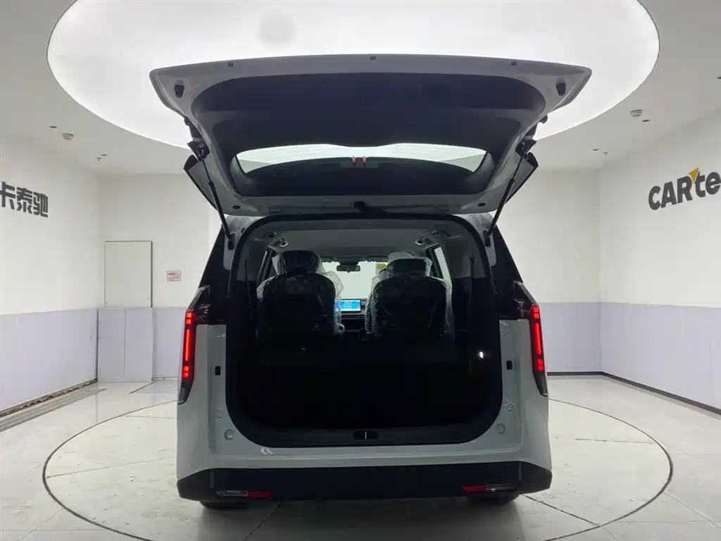 SAIC MAXUS EVERYONE 7