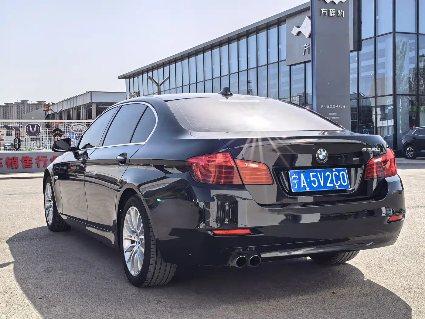 BMW 5 Series 2017 525Li Leading Edition фото 8