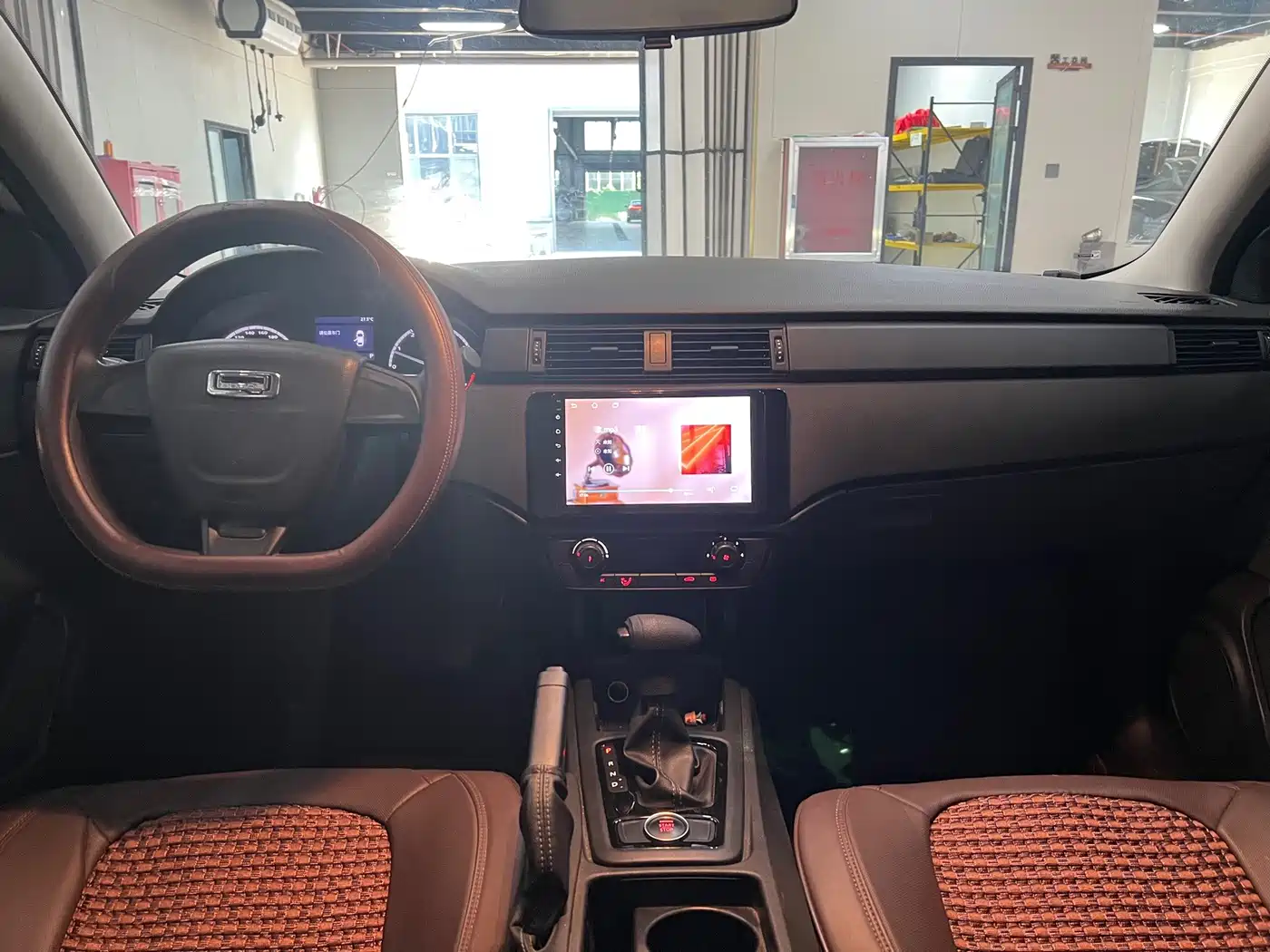 Qoros 3 2019 2018 Sedan 1.6L Auto Leading