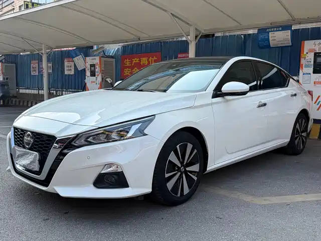 NISSAN TEANA