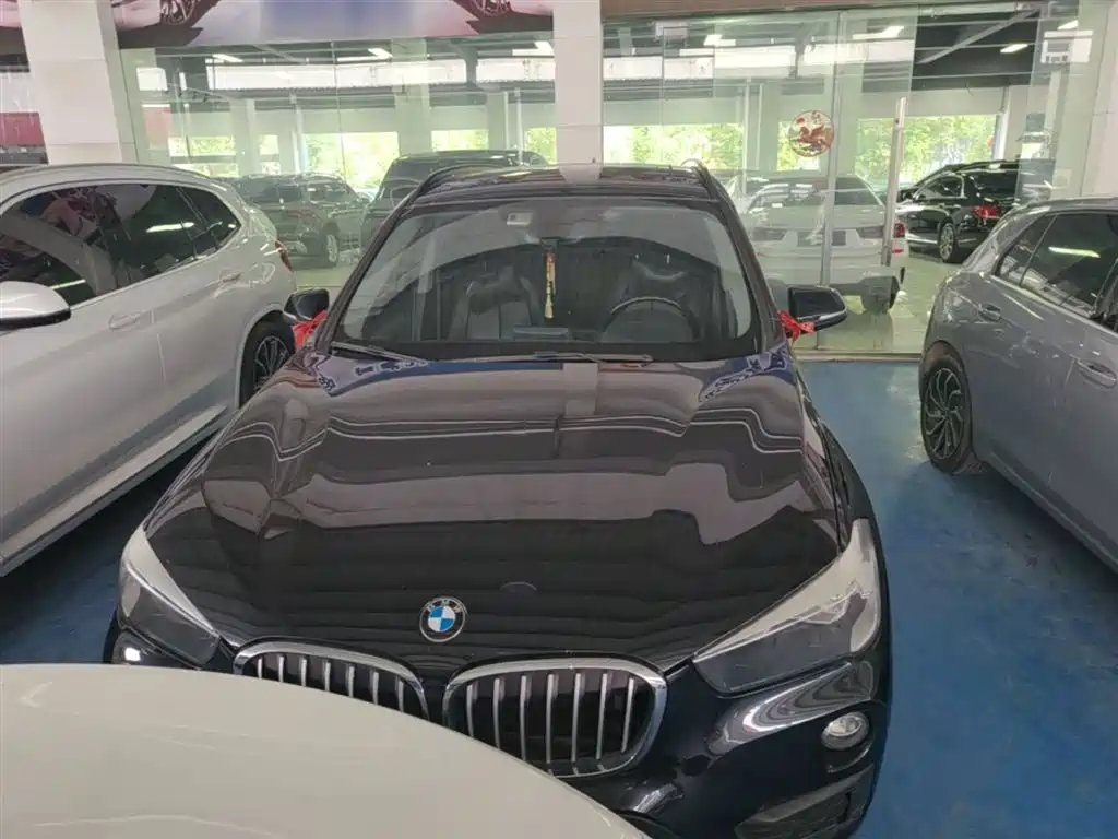 BMW X1 2019 sDrive18Li Fashion Model фото 3