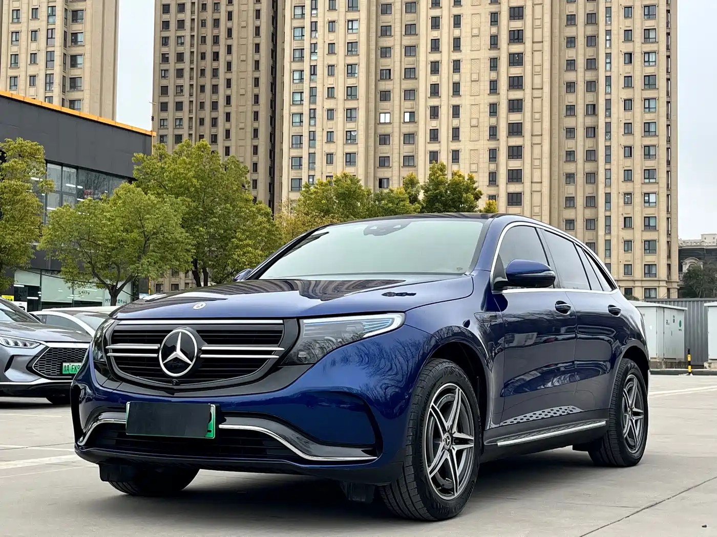 MERCEDES-BENZ EQC
