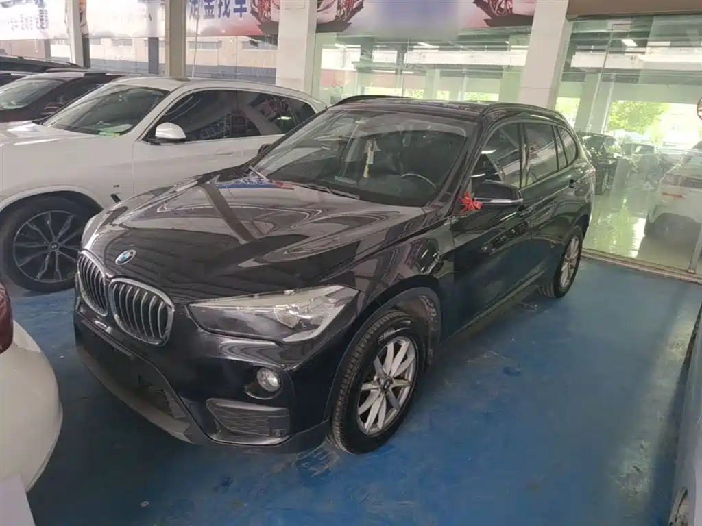BMW X1 2019 sDrive18Li Fashion Model фото 2