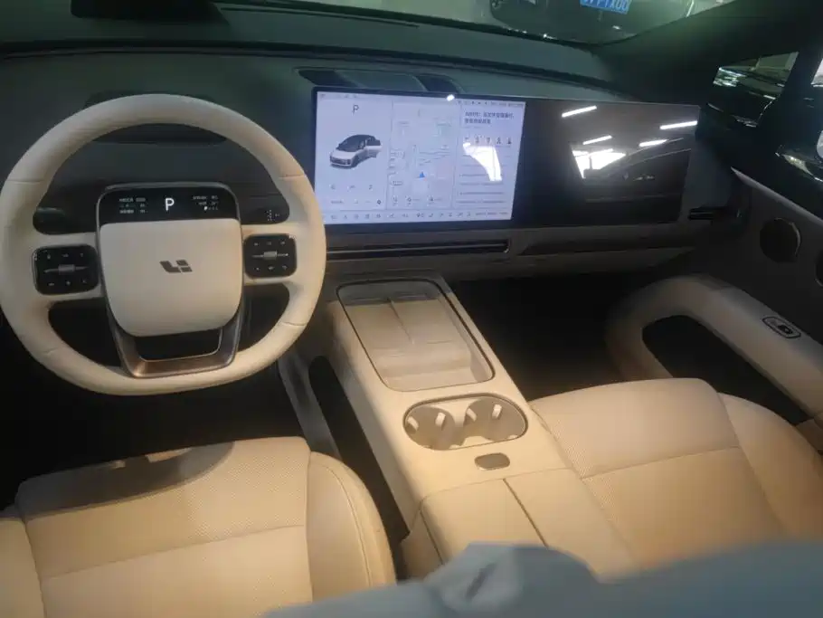 Li Auto i6 2025 2025 2WD Base Model