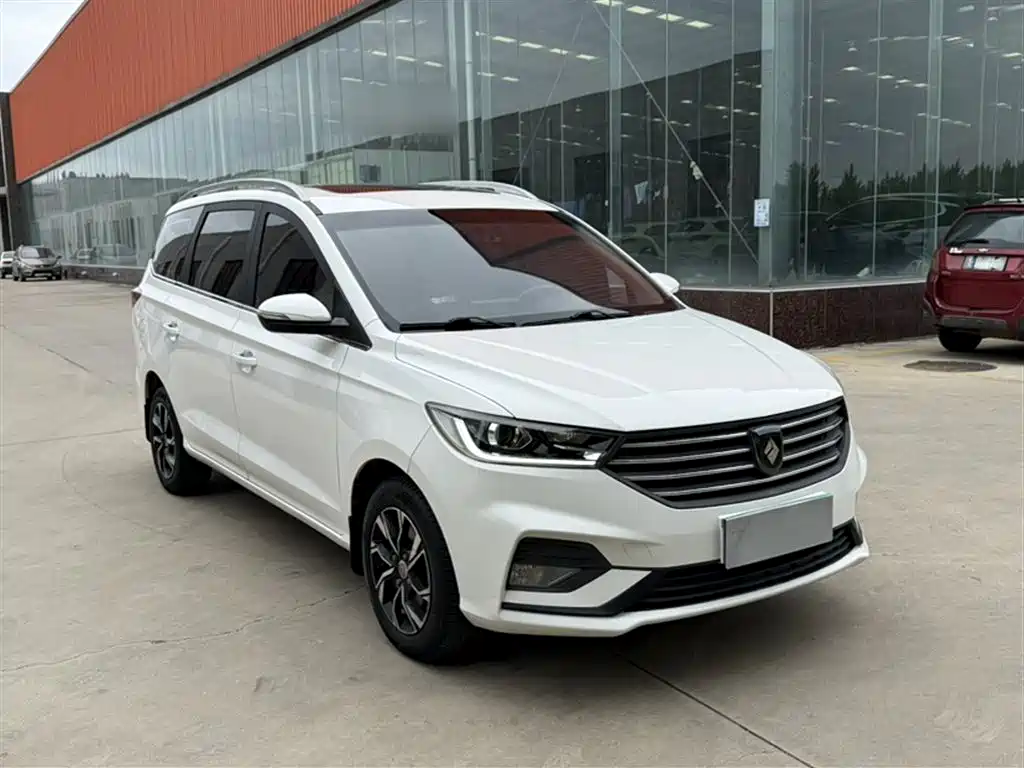 Baojun 360 2019 2018 1.5L Automatic Luxury (China V)