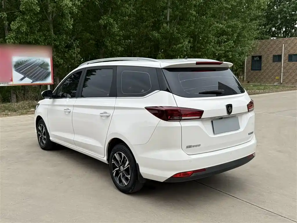 Baojun 360 2019 2018 1.5L Automatic Luxury (China V)