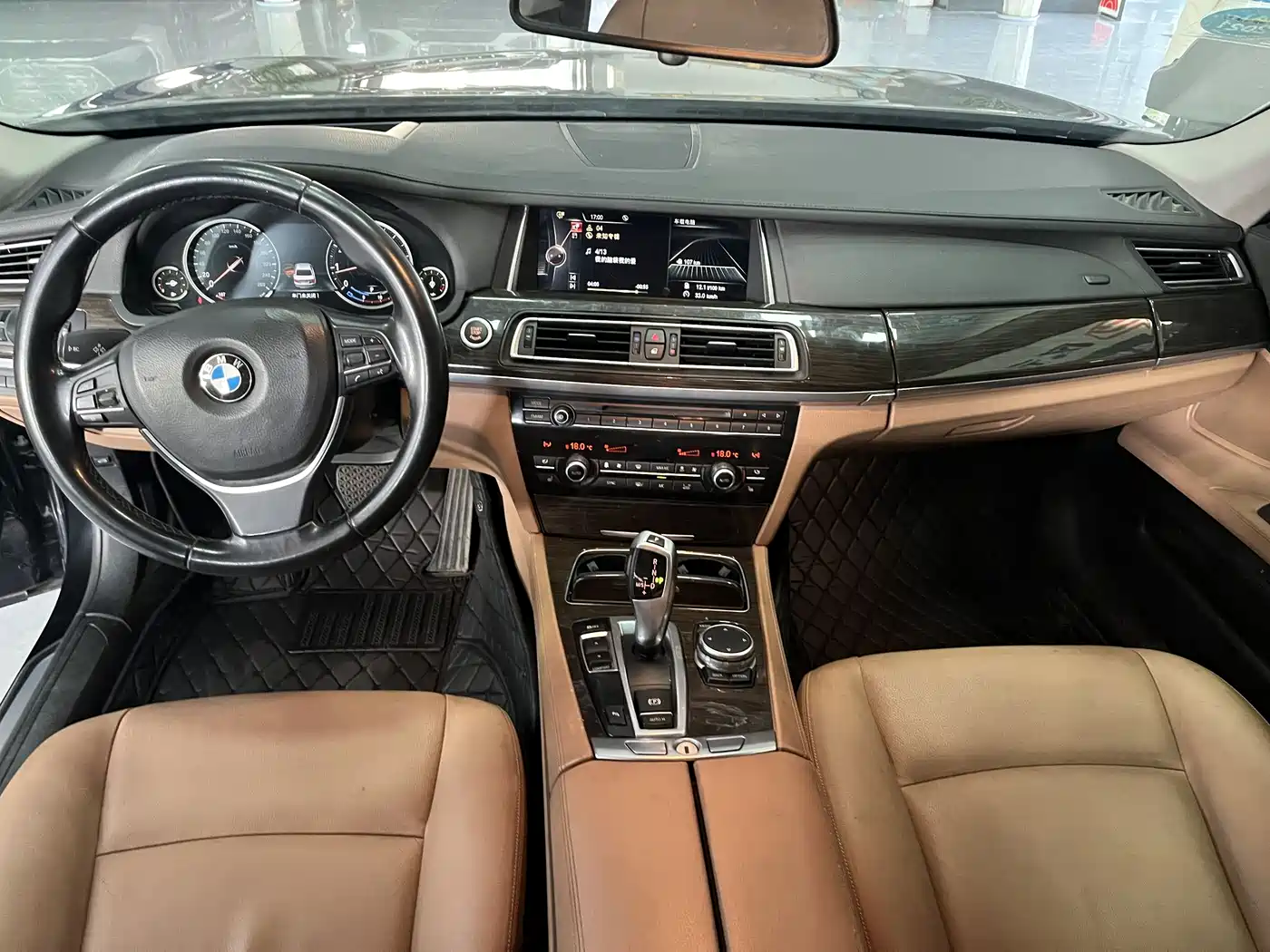 BMW 7 Series 2014 730Li Premium фото 18