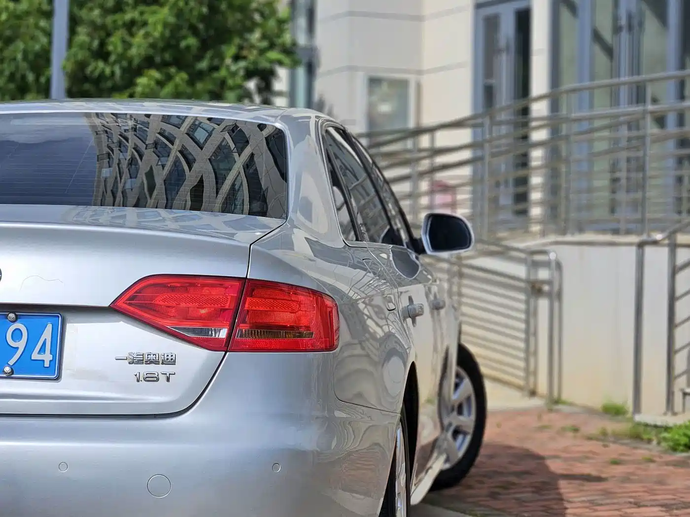 Фото 19 - Audi A4L