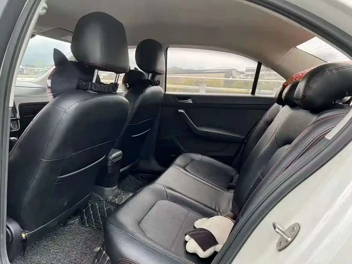 Volkswagen Santana 2016 1.6L Automatic Trend Edition фото 9