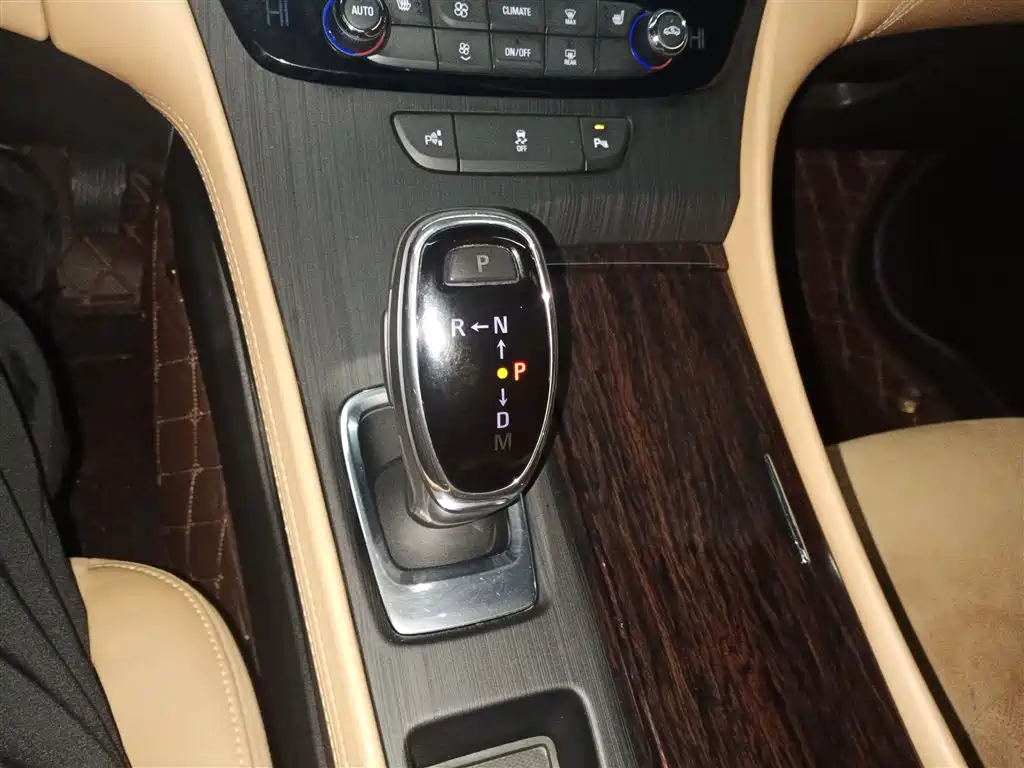 Buick LaCrosse 2018 Model 28T Elite Edition фото 14